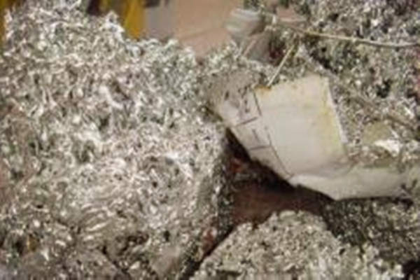 波峰锡渣高价回收，环保处理如何重塑电子制造业价值链？